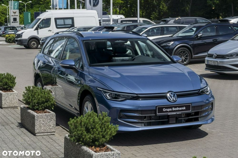 Volkswagen Golf - 6