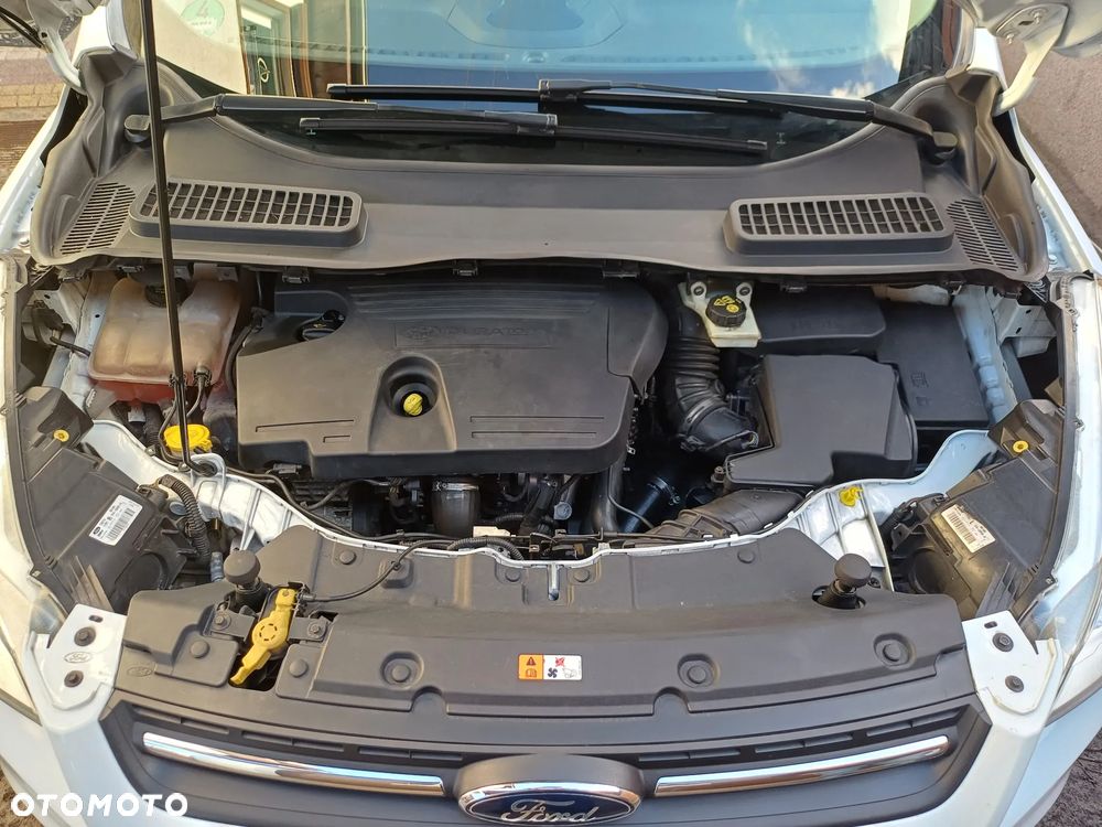 Ford Kuga 2.0 TDCi 2x4 Titanium - 2