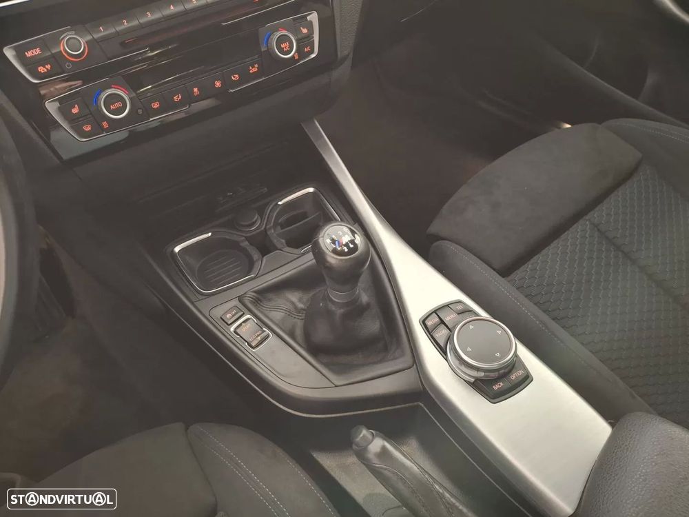 BMW 116 d Pack M - 15