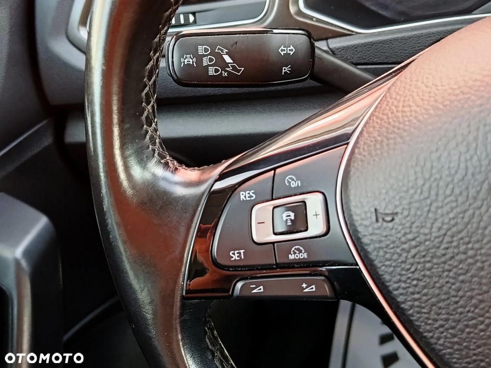 Volkswagen T-Roc 1.0 TSI Advance - 22