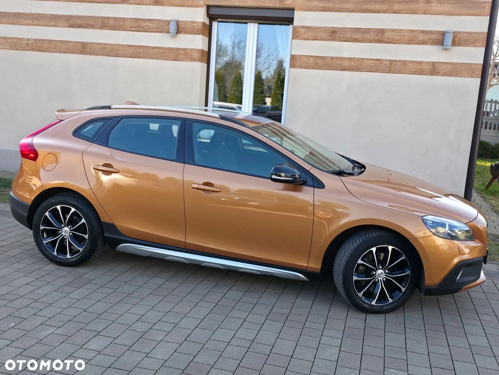 Volvo V40 Cross Country D3 Momentum - 2