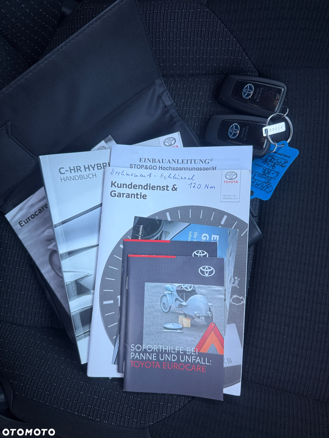 Toyota C-HR Hybrid Style Selection - 34