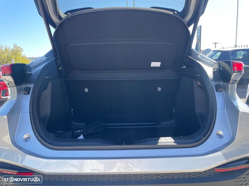Toyota C-HR - 11