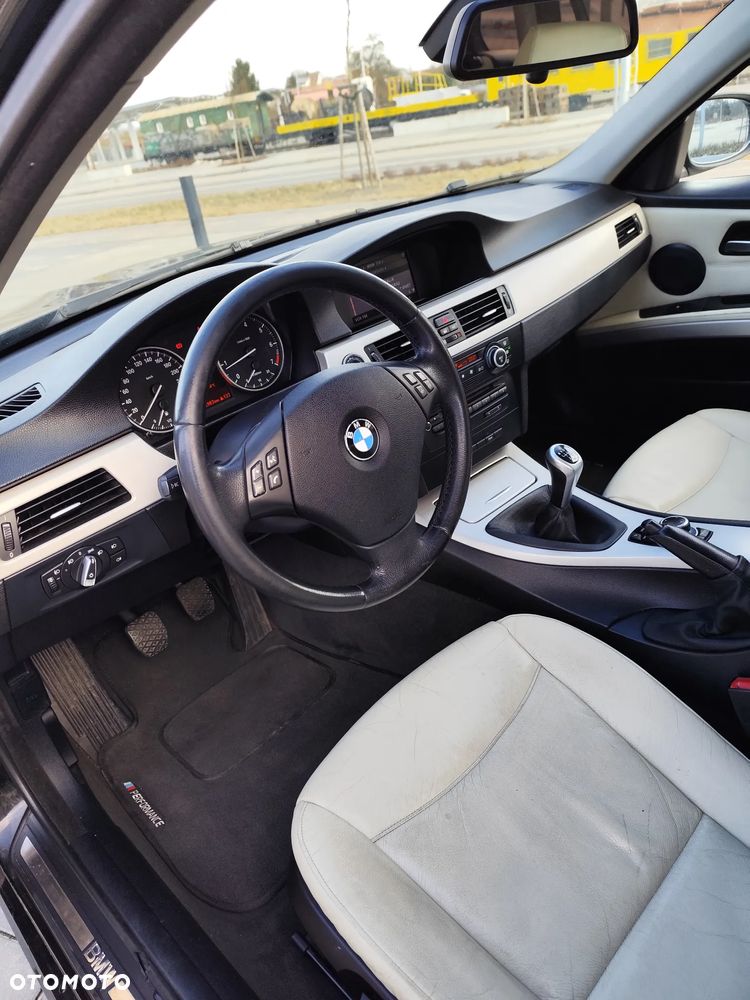 BMW Seria 3 - 28