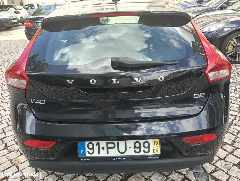 Volvo V40 1.6 D2 Momentum Eco - 4