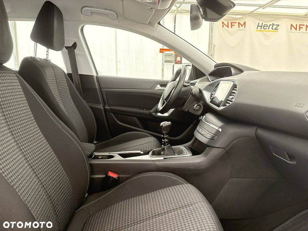 Peugeot 308 - 24