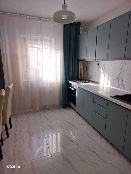 Proprietar vand apartament cu 4 camere decomandate et. 1 zona Lipovei — fotografia 1
