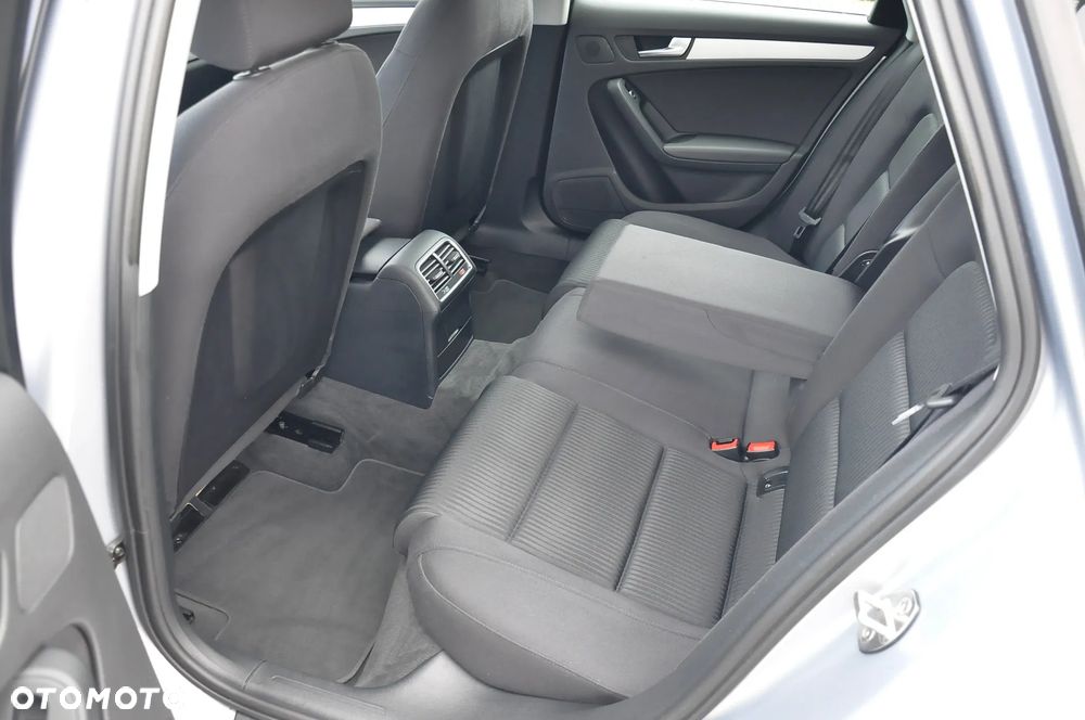 Audi A4 Avant 2.0 TDI DPF Attraction - 33