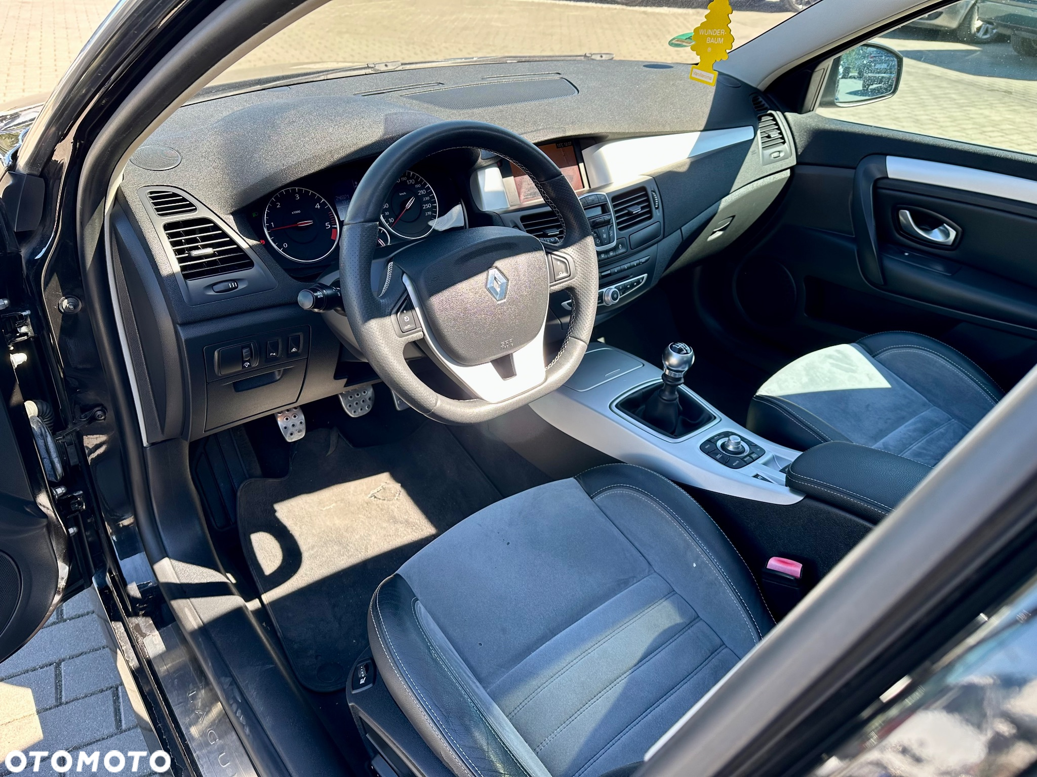 Renault Laguna Grandtour 2.0 dCi FAP GT - 13