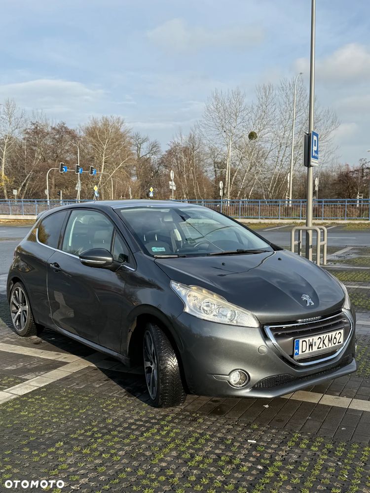 Peugeot 208 - 3