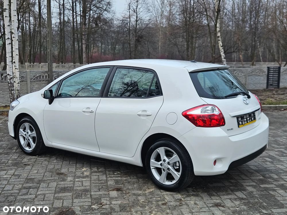 Toyota Auris 1.33 Dual-VVT-i START Edition - 8