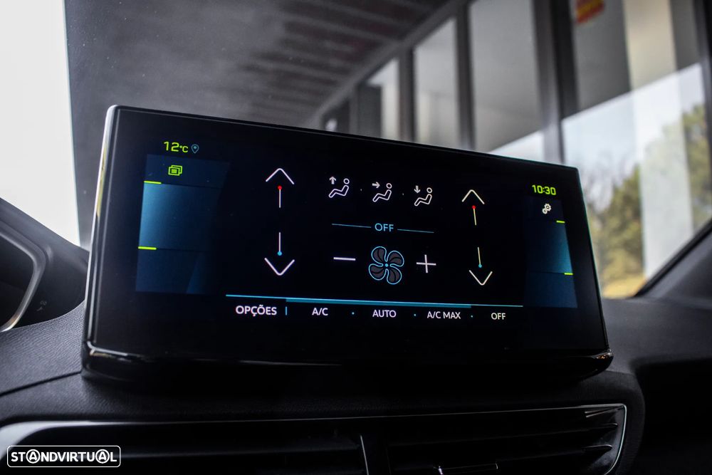 Peugeot 3008 225 e-EAT8 Allure Pack - 36