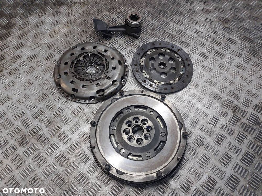 KOŁO DWUMASOWE + TARCZA + DOCISK + ŁOŻYSKO FORD FOCUS MK1 1.8 TDCI - 1