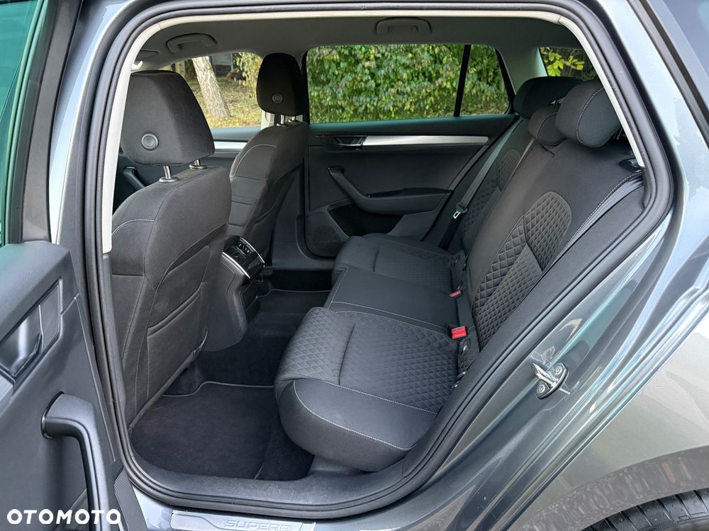 Skoda Superb 2.0 TDI DSG Premium Edition - 21