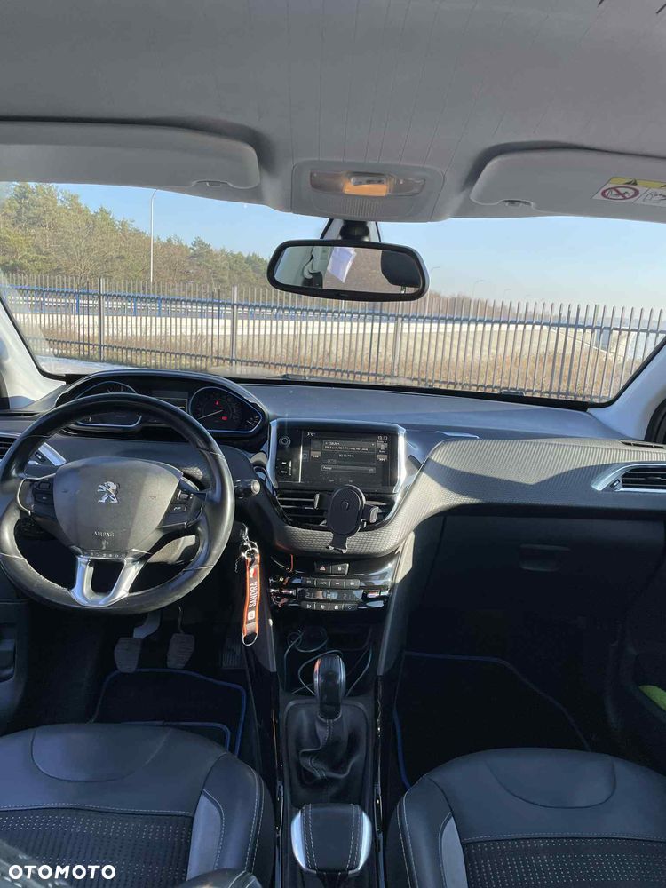 Peugeot 2008 1.6 BlueHDi Style - 3