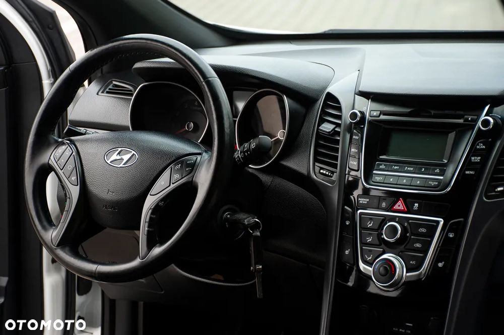 Hyundai i30 1.4 Select - 5