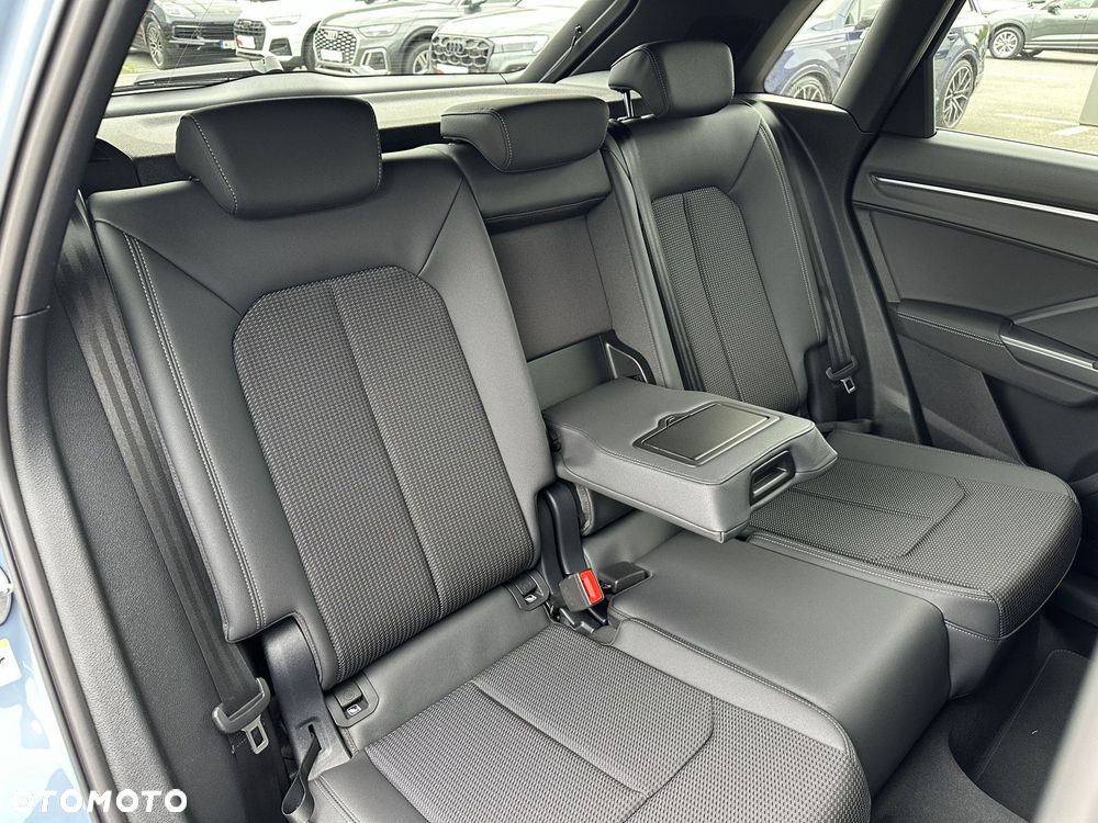 Audi Q3 - 23
