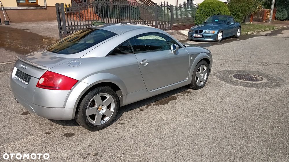 Audi TT Coupé 1.8T - 17