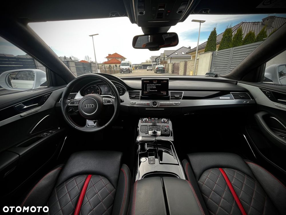 Audi A8 4.2 TDI DPF (clean diesel) quattro tiptronic - 18