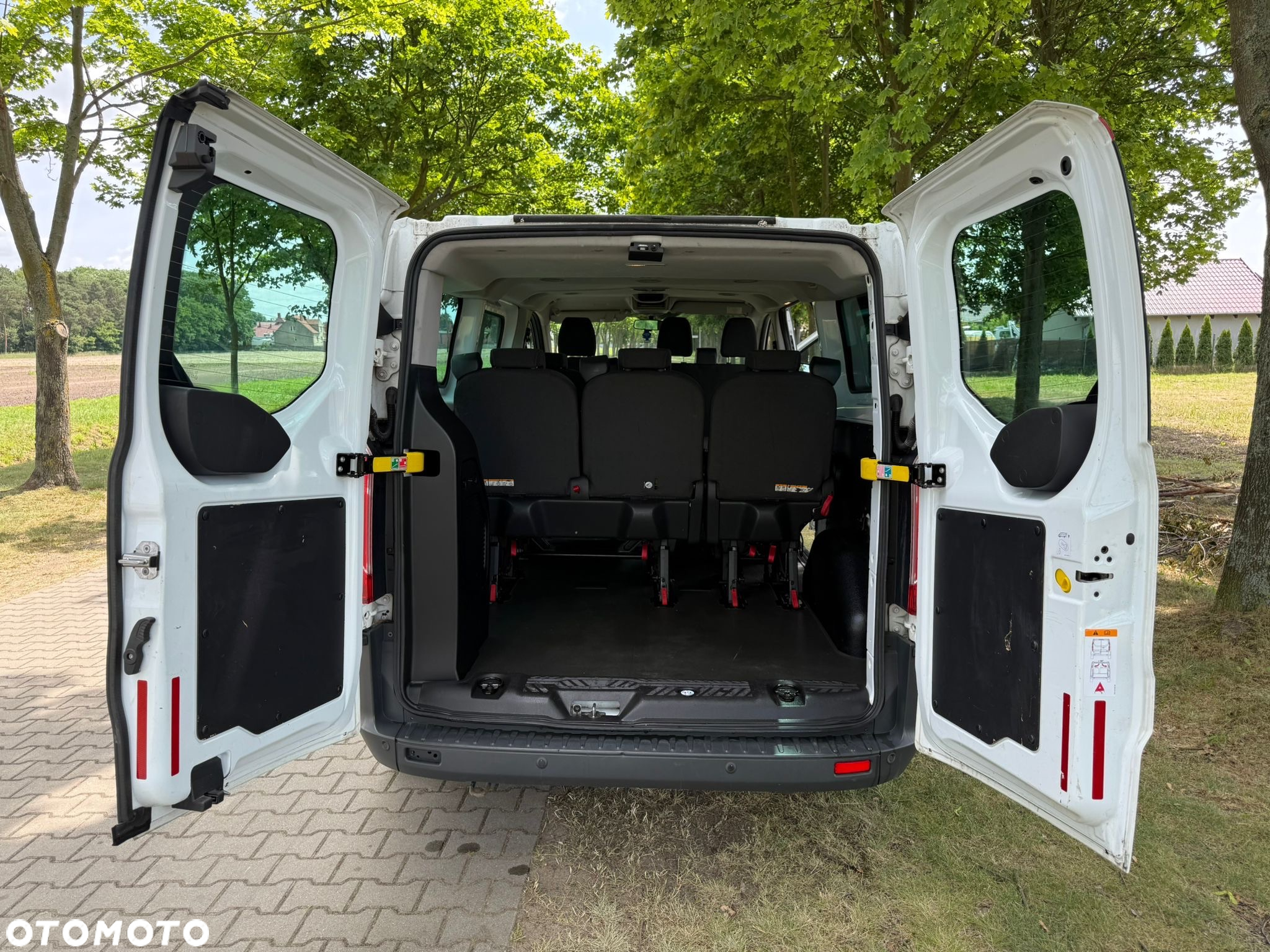 Ford Transit Custom 290 L2H1 Ambiente - 14