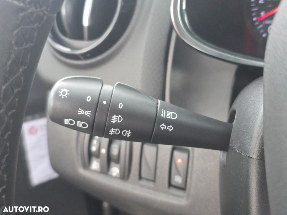 Renault Clio ENERGY TCe 90 Start & Stop LIMITED 2018 - 28