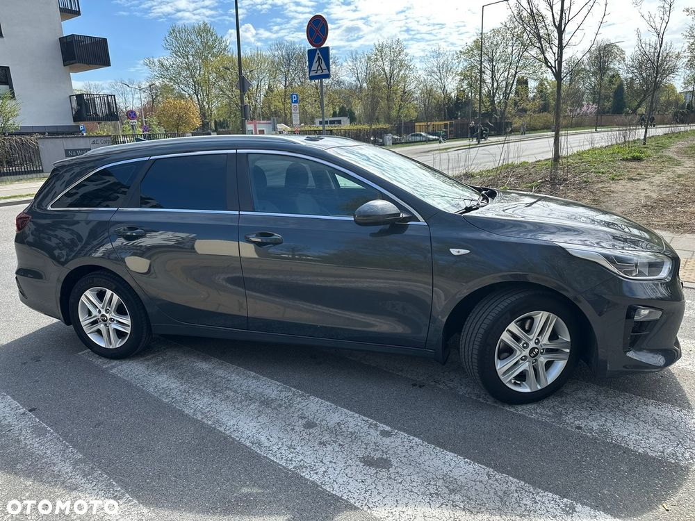 Kia Ceed 1.6 CRDi mHEV M - 2