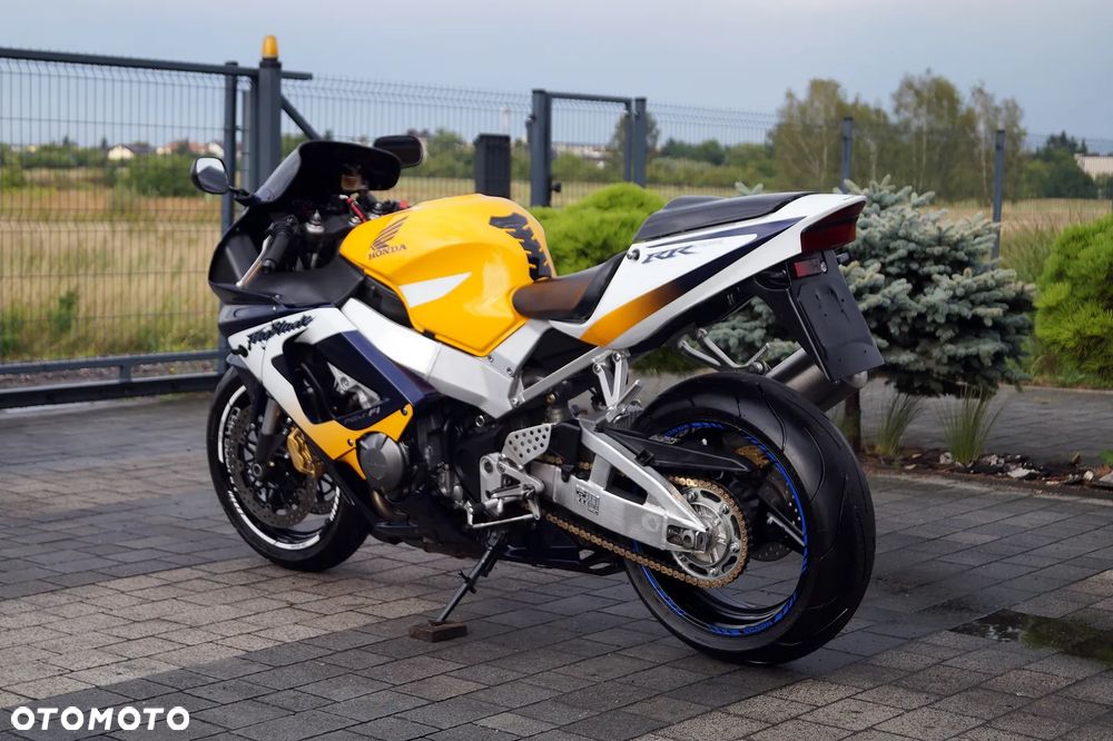 Honda CBR - 8