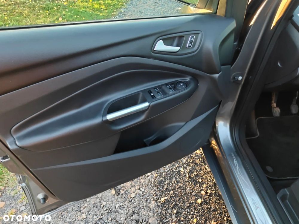 Ford Kuga 2.0 TDCi 4WD Titanium Plus - 17