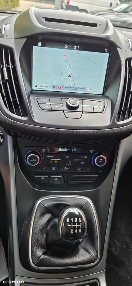 Ford Kuga 1.5 EcoBoost 2x4 Titanium - 26