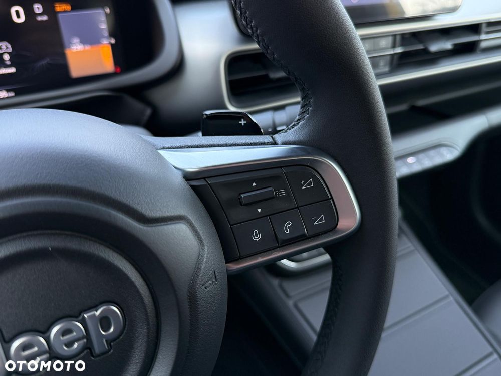 Jeep Avenger 1.2 T3 mHEV Overland 4xe eDCT6 - 16