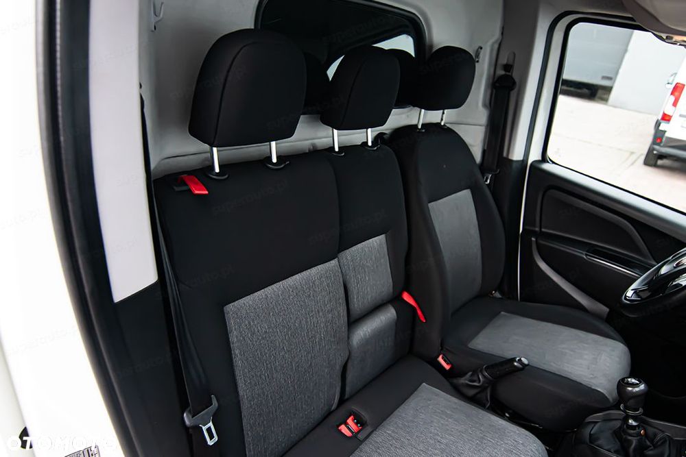 Fiat Doblo Cargo/Van - 19