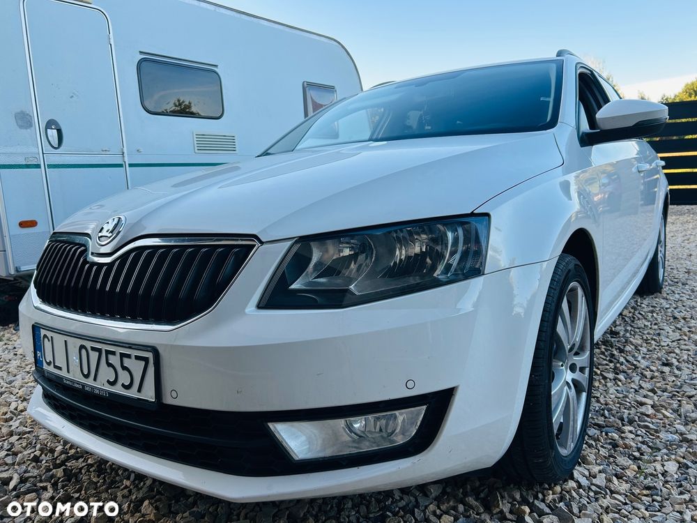 Skoda Octavia 1.6 TDI DPF DSG Elegance - 3