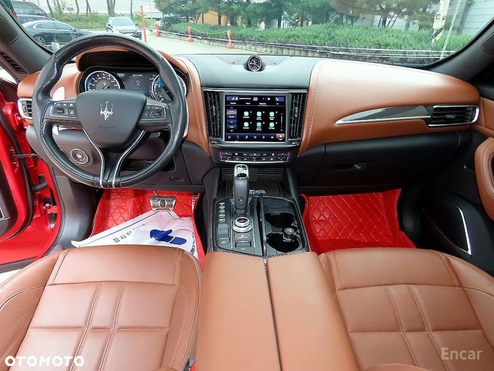 Maserati Levante - 8