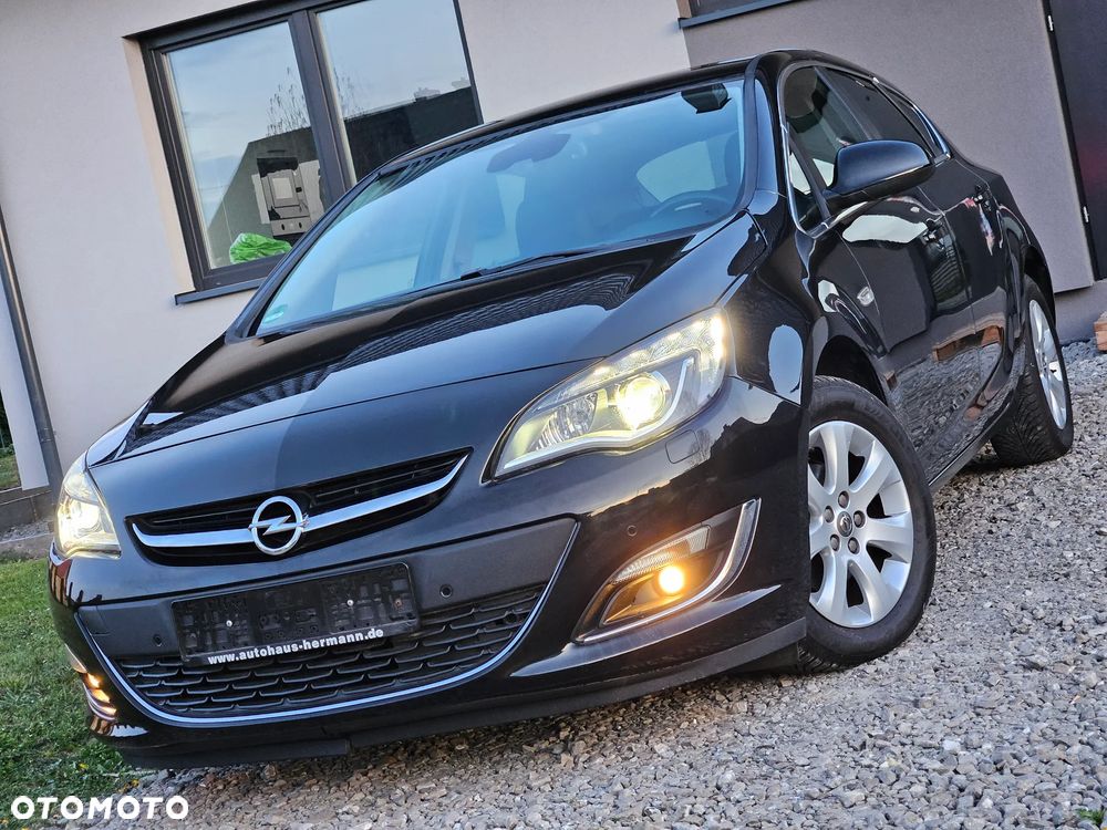 Opel Astra 1.4 T Essentia - 13