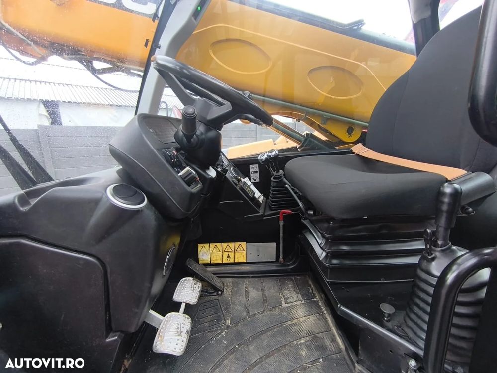 JCB 535-95 (853) - 6