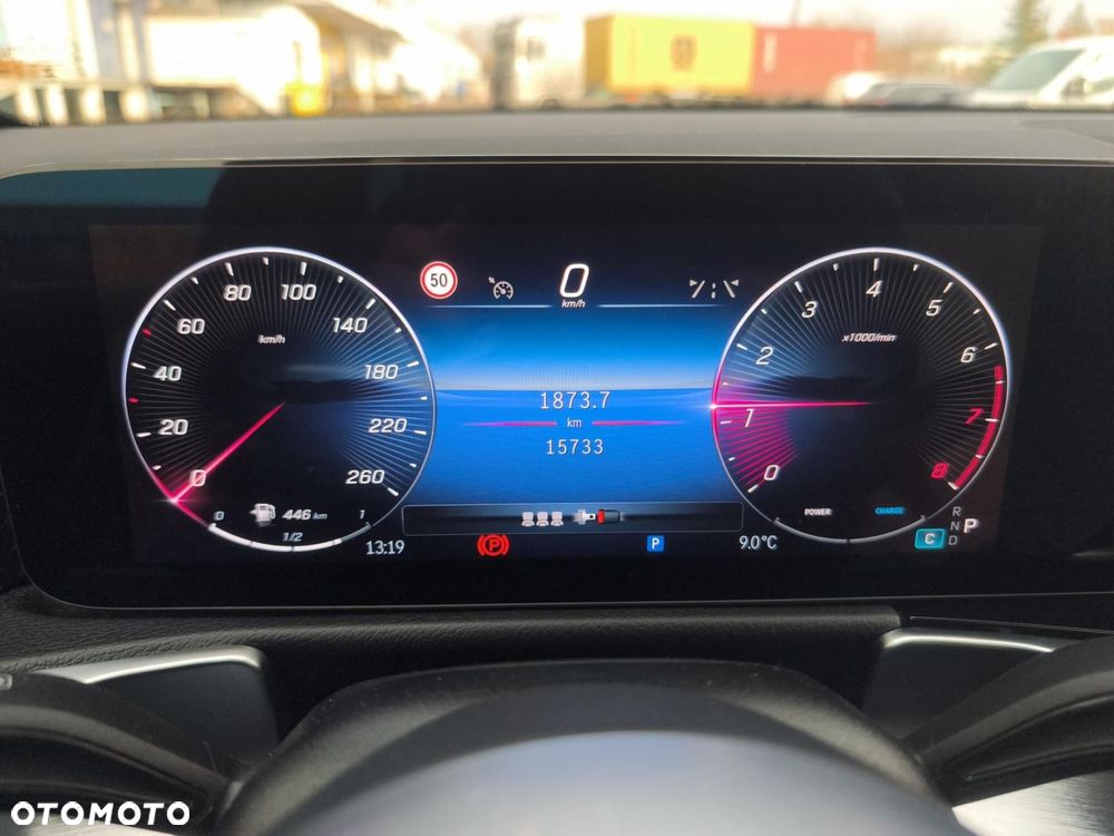 Mercedes-Benz GLB - 20