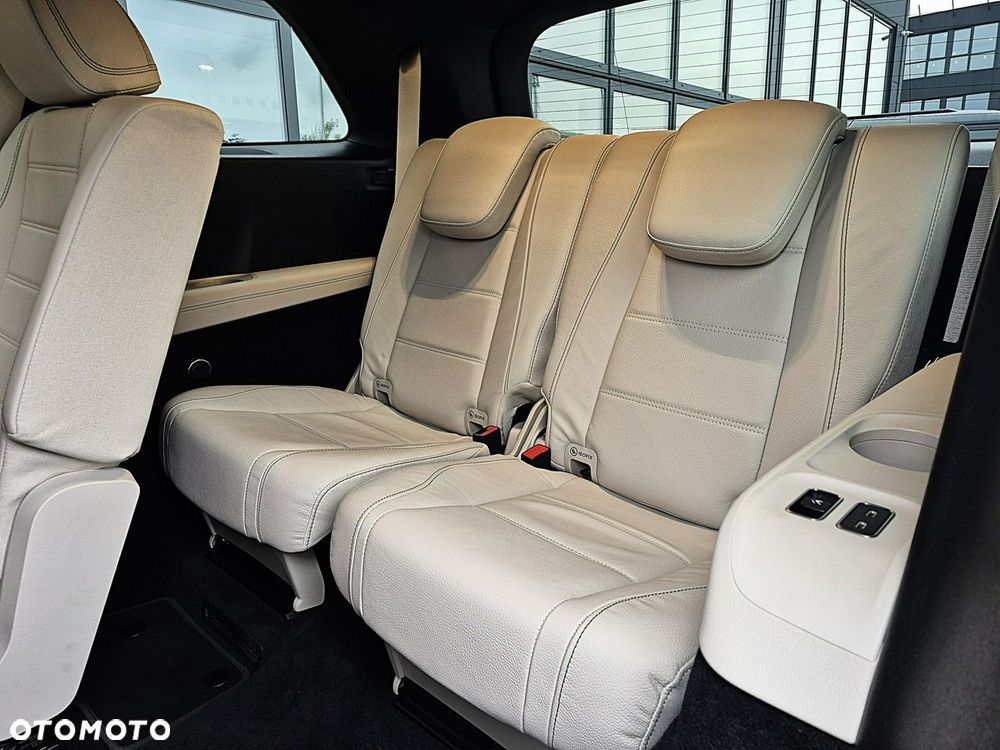 Mercedes-Benz GLS - 29