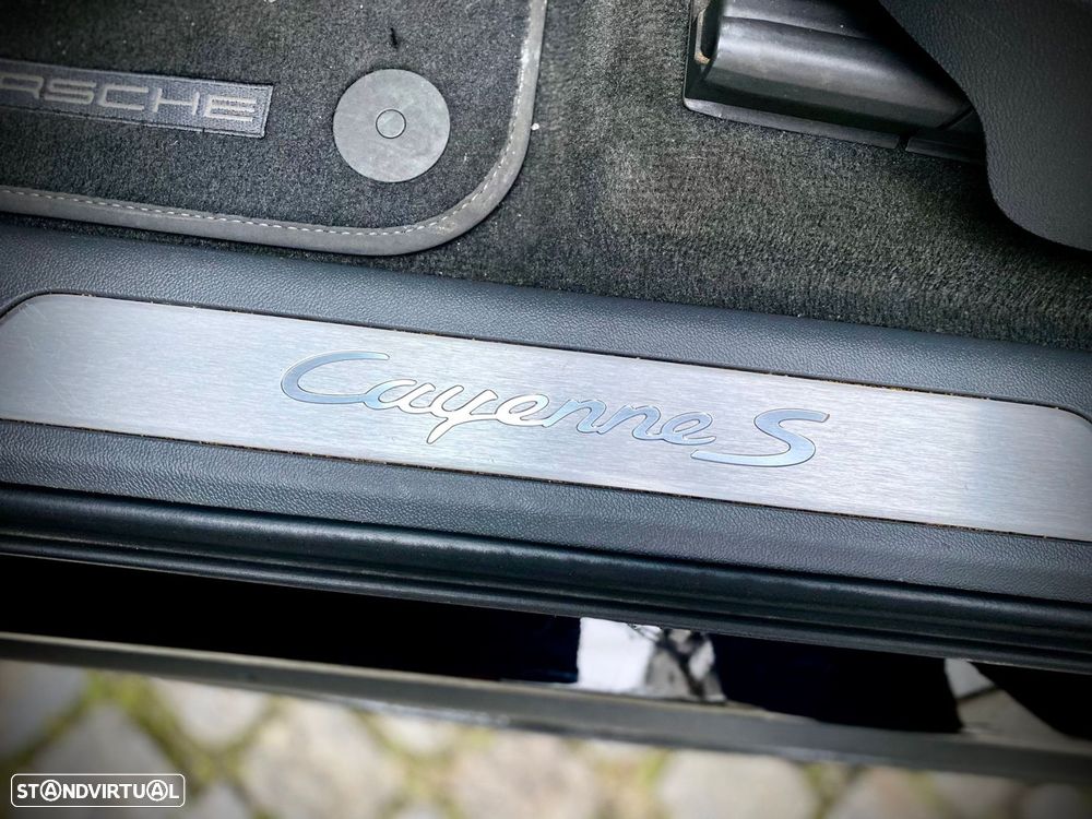 Porsche Cayenne S - 15