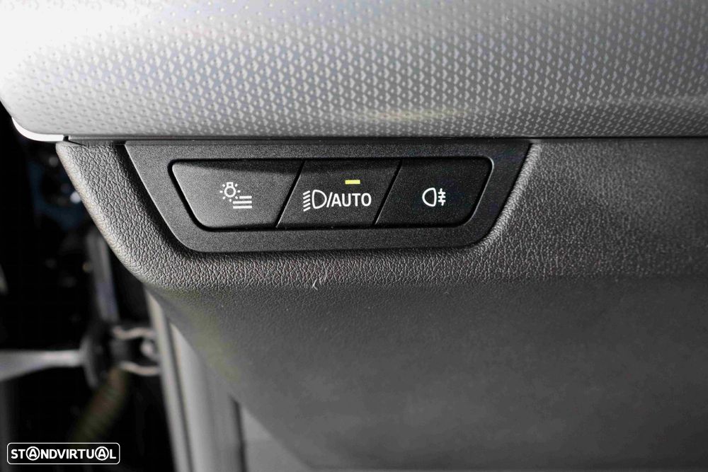 BMW iX2 eDrive20 Pack Desportivo M - 19