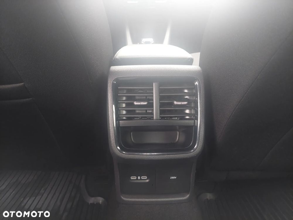 Skoda Octavia 2.0 TDI Ambition DSG - 27