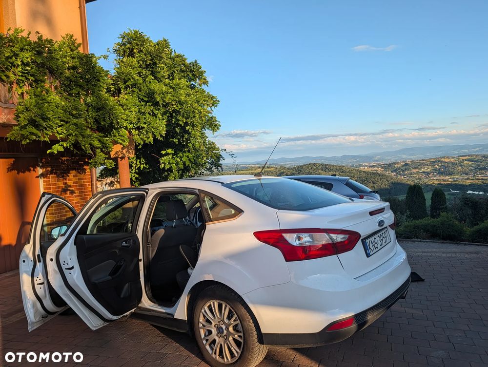 Ford Focus 1.6 EcoBoost Titanium - 16