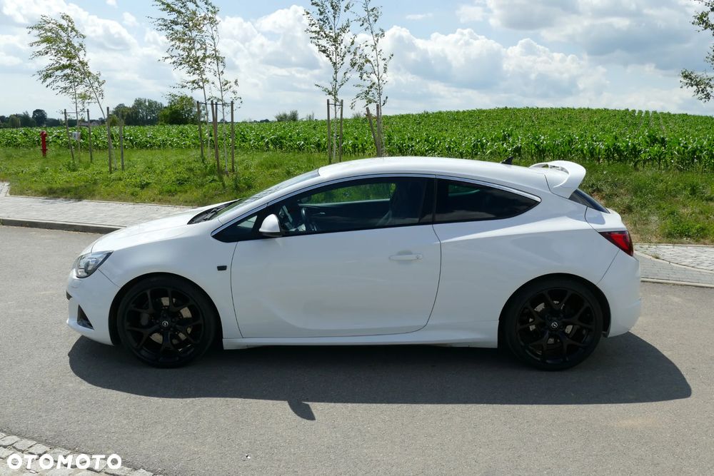 Opel Astra IV GTC OPC - 3