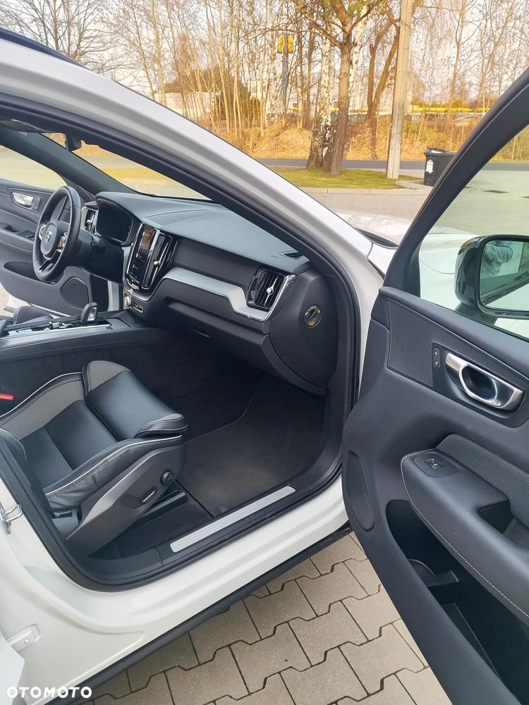 Volvo XC 60 T4 R-Design - 15