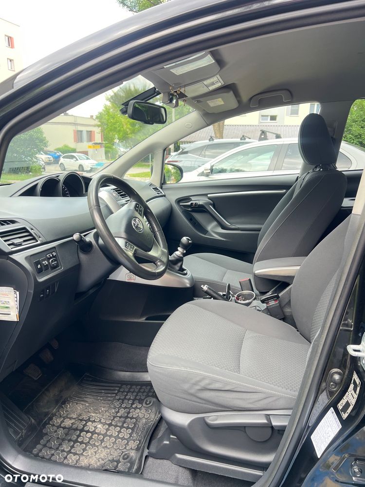 Toyota Verso 2.0 D-4D Active - 13