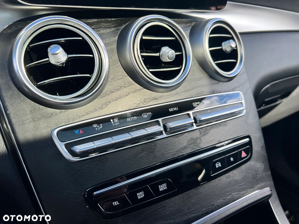 Mercedes-Benz GLC 300 d 4-Matic - 30