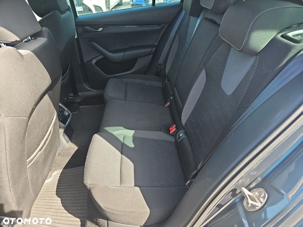 Skoda Octavia 2.0 TDI Ambition DSG - 12