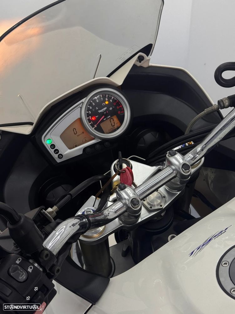 Triumph Tiger 1050 - 13