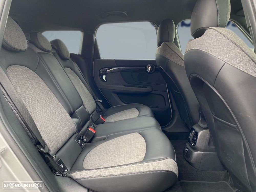 MINI Countryman Cooper SE Premium Classic Auto - 18