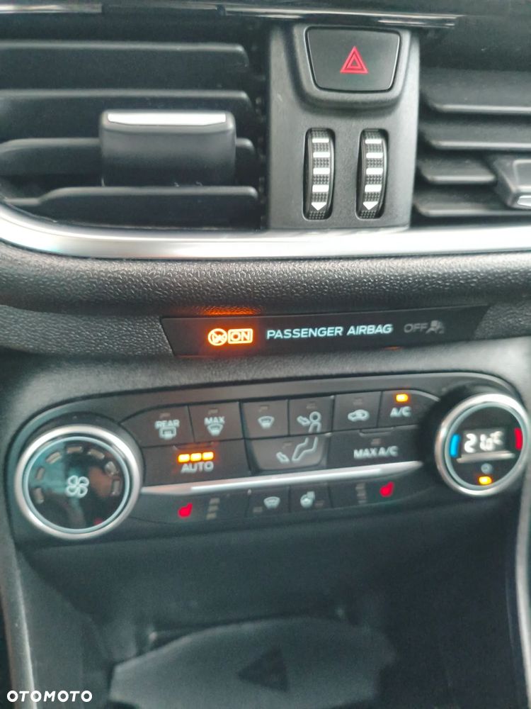 Ford Fiesta 1.1 S&S TREND - 17
