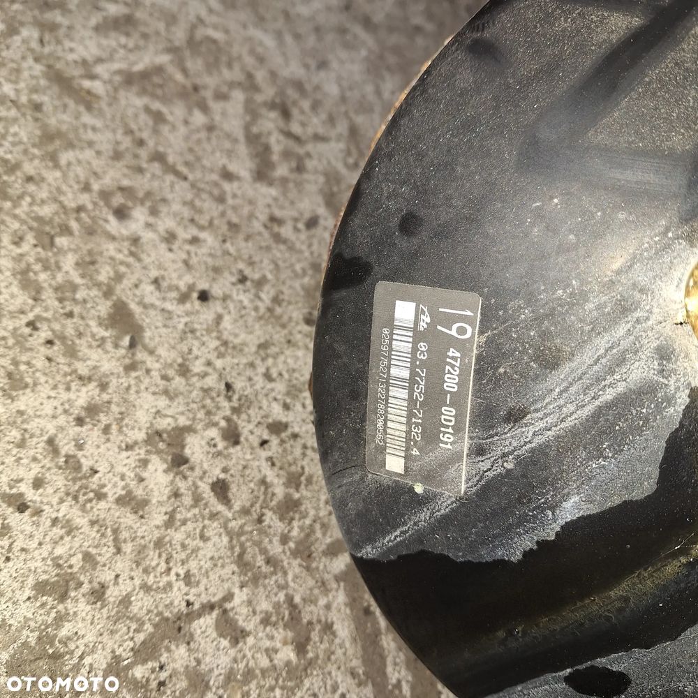 SERWO HAMULCOWE YARIS II 1,4 D4D 47200-OD191 - 2